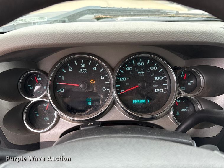 image for item ES5503 2008 Chevrolet Silverado 2500HD utility bed pickup truck