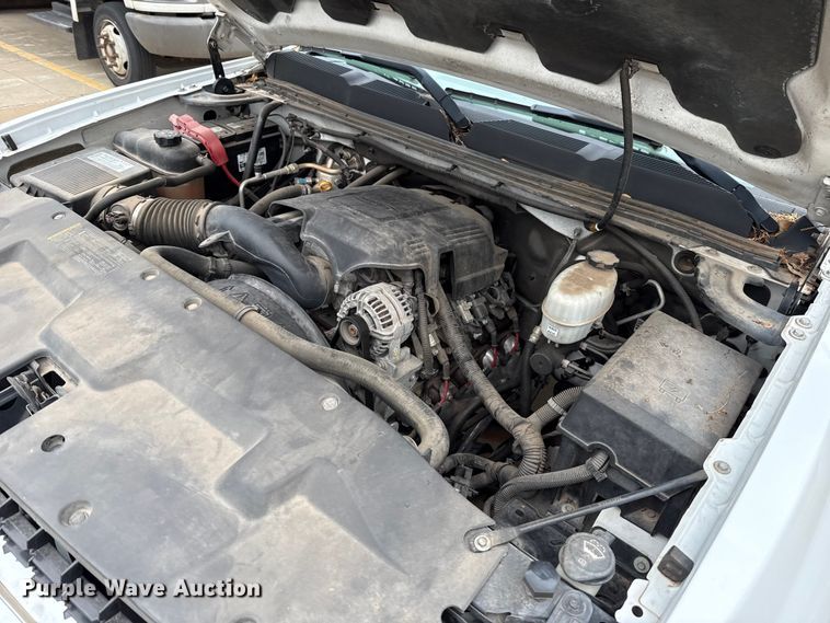 image for item ES5503 2008 Chevrolet Silverado 2500HD utility bed pickup truck