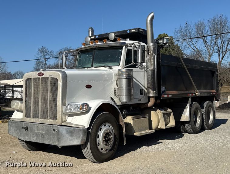 image for item ES5553 2013 Peterbilt 388 dump truck