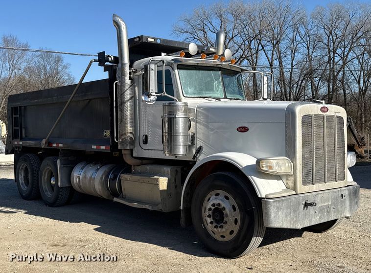 image for item ES5553 2013 Peterbilt 388 dump truck