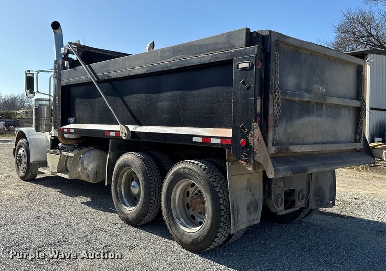 image for item ES5553 2013 Peterbilt 388 dump truck