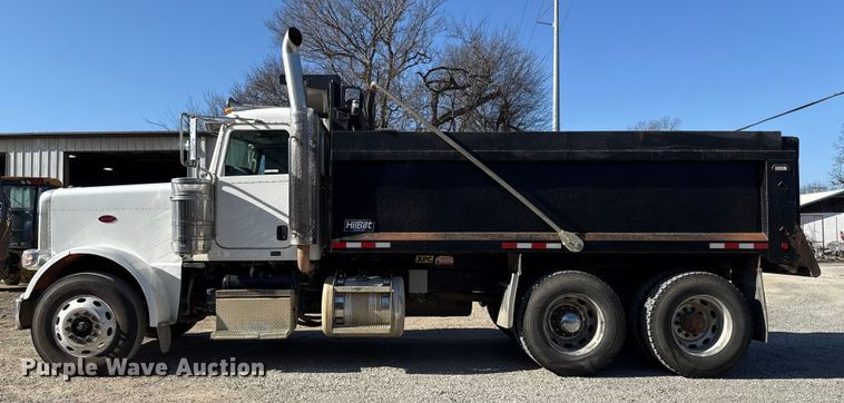 image for item ES5553 2013 Peterbilt 388 dump truck