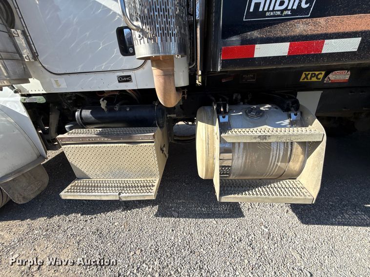 image for item ES5553 2013 Peterbilt 388 dump truck