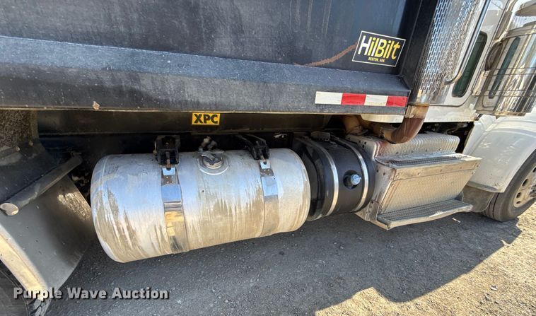image for item ES5553 2013 Peterbilt 388 dump truck