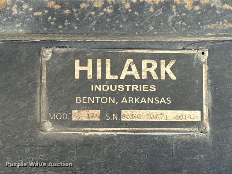 image for item ES5553 2013 Peterbilt 388 dump truck