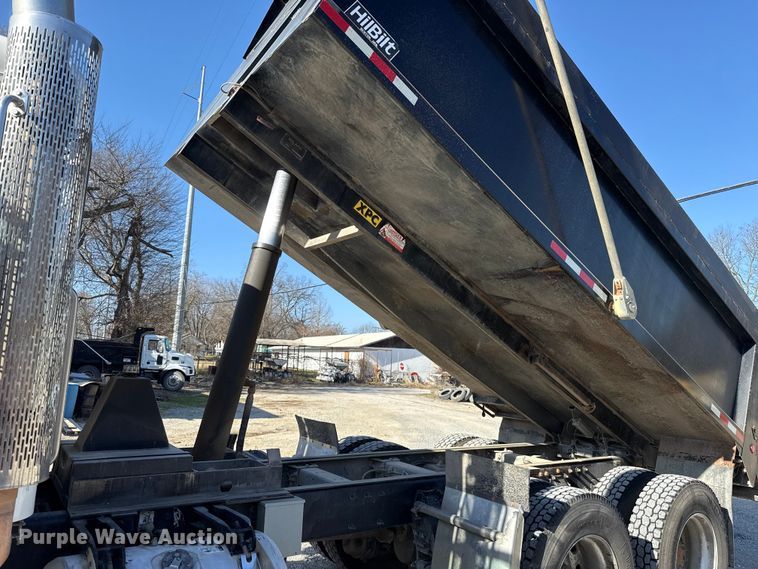 image for item ES5553 2013 Peterbilt 388 dump truck