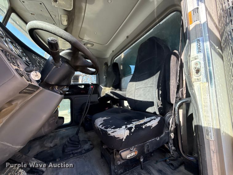 image for item ES5553 2013 Peterbilt 388 dump truck