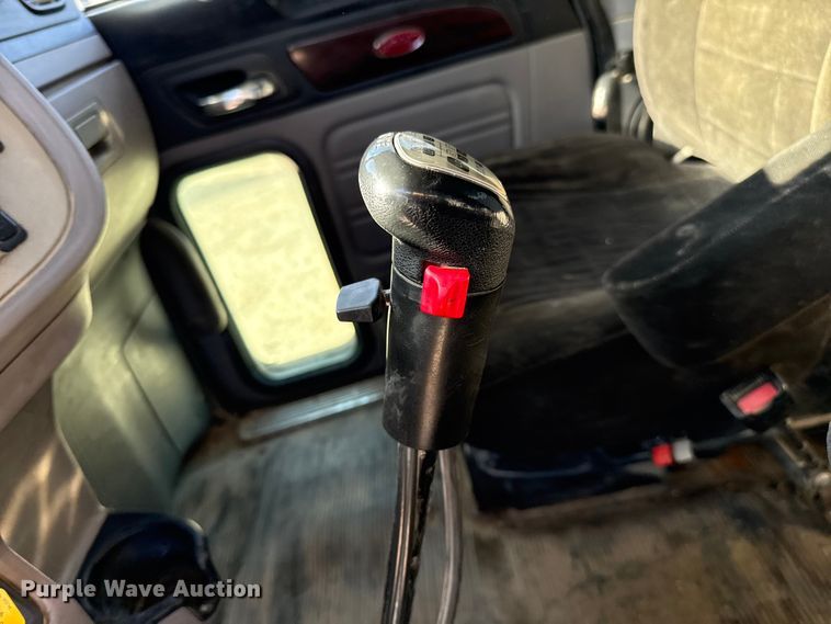 image for item ES5553 2013 Peterbilt 388 dump truck