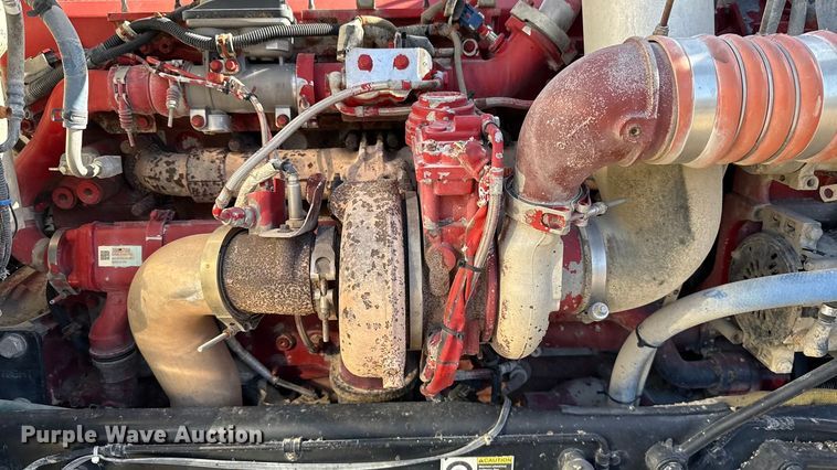 image for item ES5553 2013 Peterbilt 388 dump truck