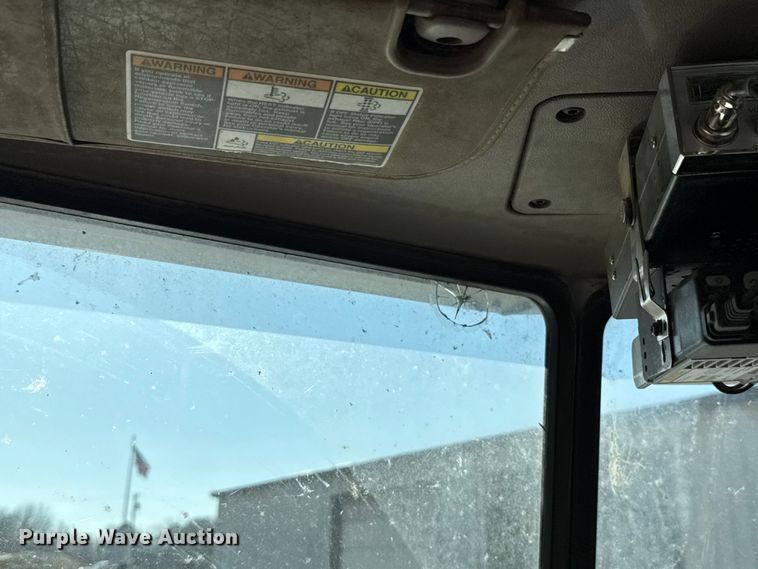 image for item ES5554 2012 Peterbilt 388 semi truck