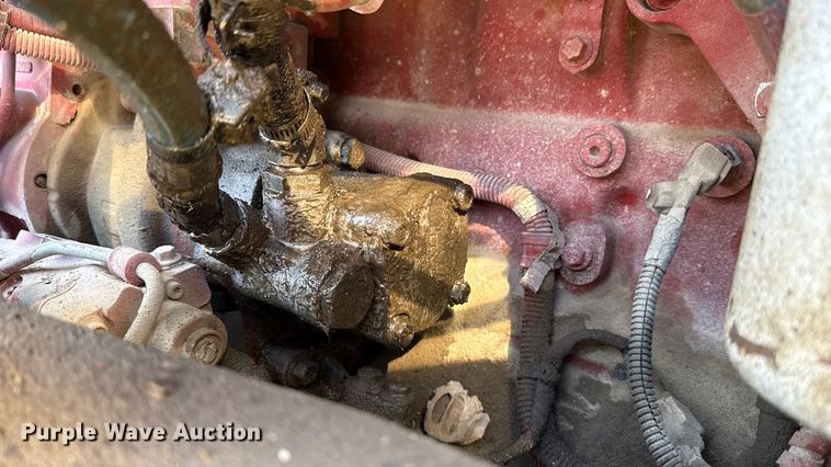 image for item ES5554 2012 Peterbilt 388 semi truck