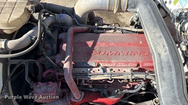 image for item ES5554 2012 Peterbilt 388 semi truck