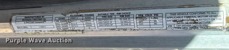 image for item ES5554 2012 Peterbilt 388 semi truck