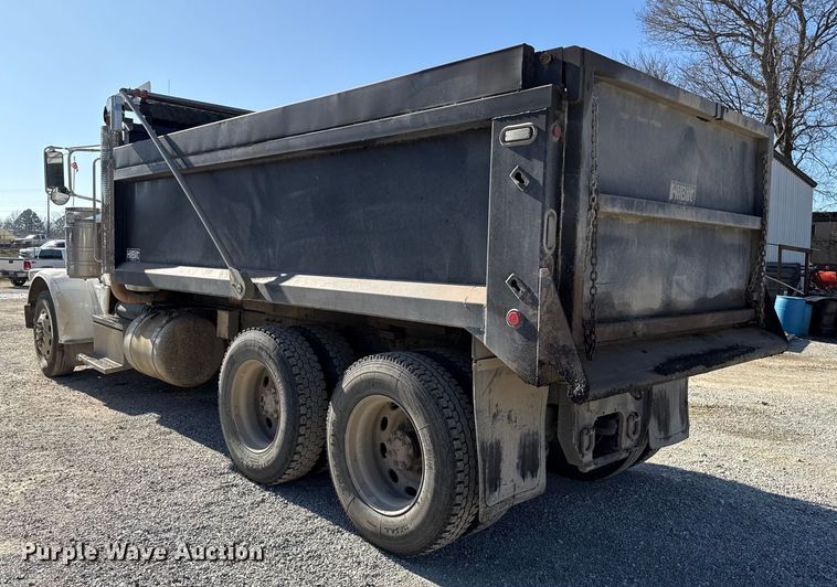 image for item ES5555 2013 Peterbilt 388 dump truck