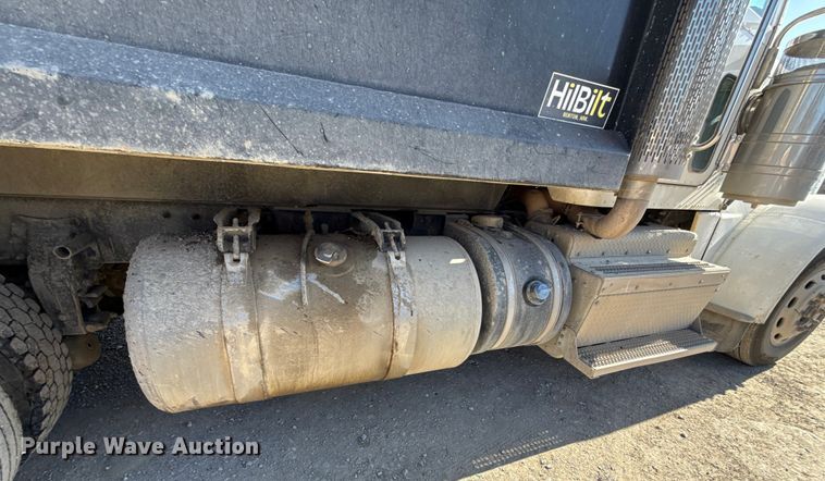 image for item ES5555 2013 Peterbilt 388 dump truck