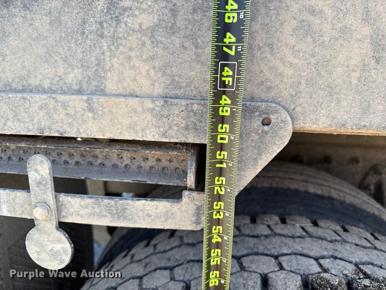 image for item ES5555 2013 Peterbilt 388 dump truck