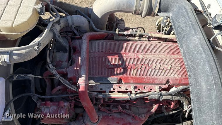 image for item ES5555 2013 Peterbilt 388 dump truck