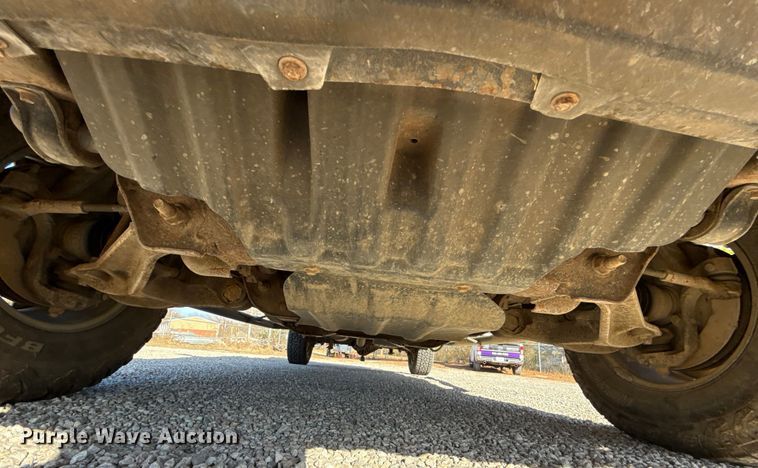 image for item ES5556 2016 Chevrolet Silverado 2500HD Crew Cab pickup truck