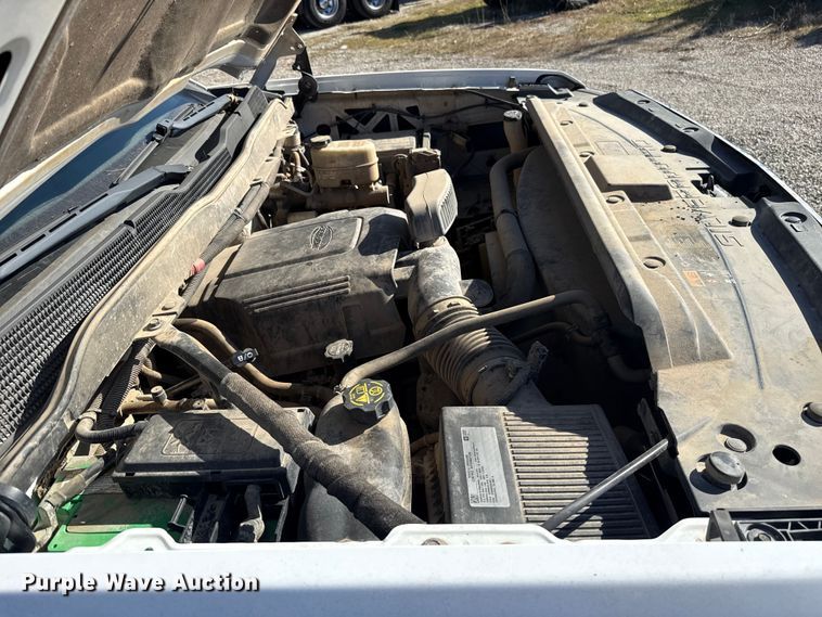 image for item ES5556 2016 Chevrolet Silverado 2500HD Crew Cab pickup truck