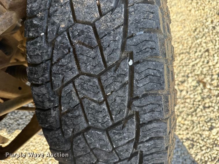 image for item ES5556 2016 Chevrolet Silverado 2500HD Crew Cab pickup truck