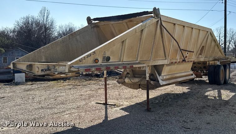 image for item ES5557 2010 Ranco bottom dump trailer