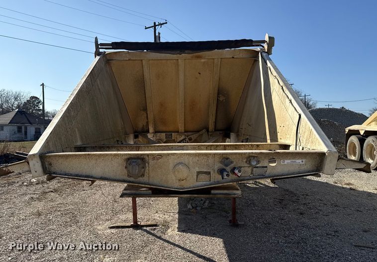 image for item ES5557 2010 Ranco bottom dump trailer