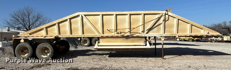 image for item ES5557 2010 Ranco bottom dump trailer