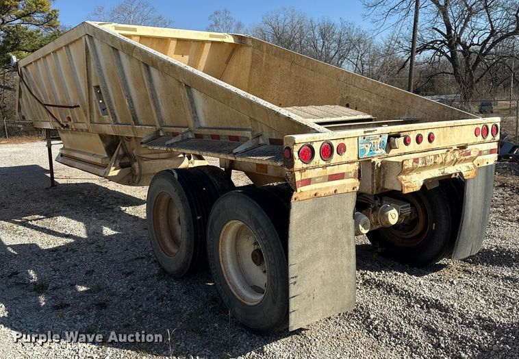 image for item ES5557 2010 Ranco bottom dump trailer