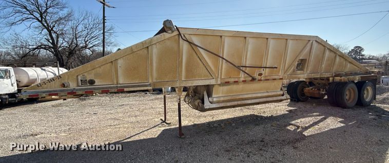 image for item ES5557 2010 Ranco bottom dump trailer