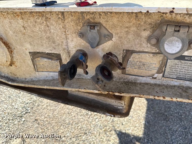 image for item ES5557 2010 Ranco bottom dump trailer