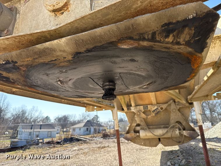 image for item ES5557 2010 Ranco bottom dump trailer