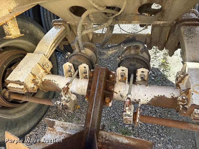 image for item ES5557 2010 Ranco bottom dump trailer