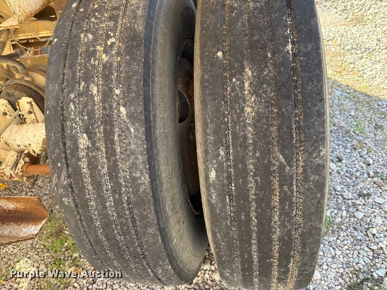 image for item ES5557 2010 Ranco bottom dump trailer