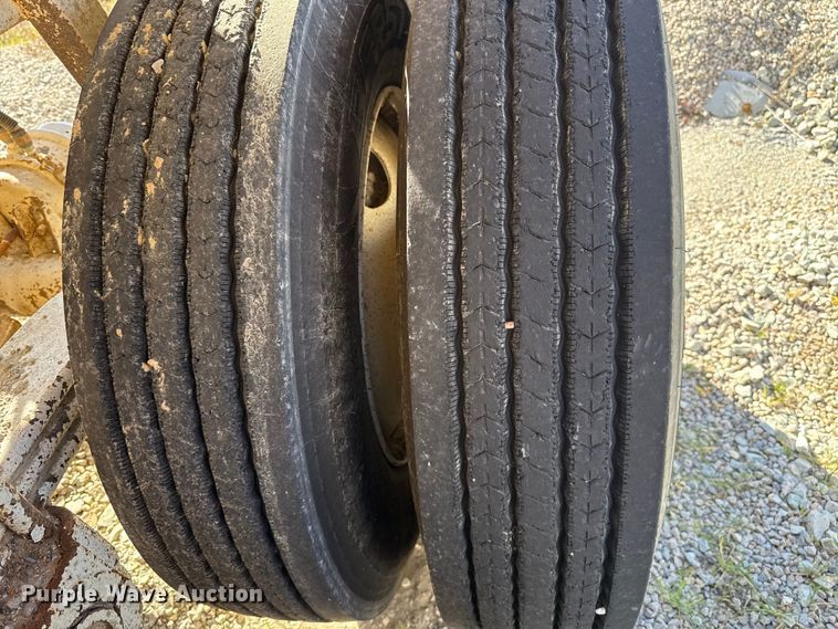 image for item ES5557 2010 Ranco bottom dump trailer