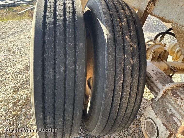 image for item ES5557 2010 Ranco bottom dump trailer