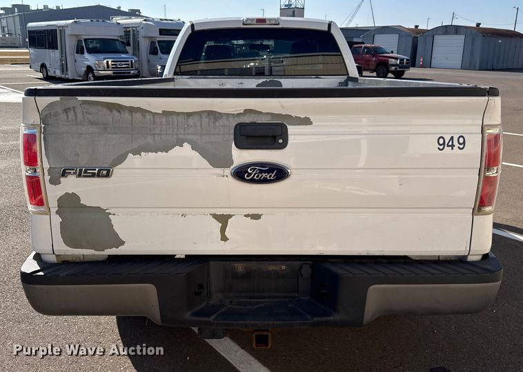 image for item ES5559 2011 Ford F150 XL pickup truck