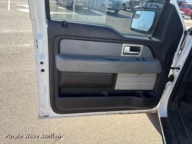 image for item ES5559 2011 Ford F150 XL pickup truck