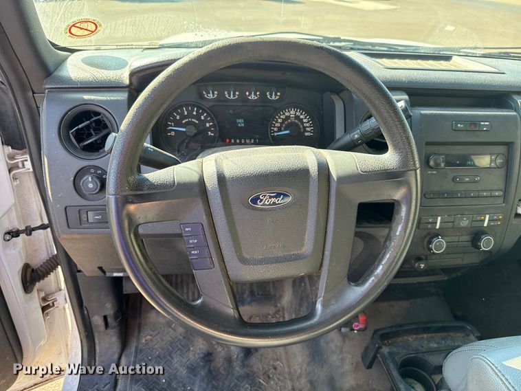 image for item ES5559 2011 Ford F150 XL pickup truck