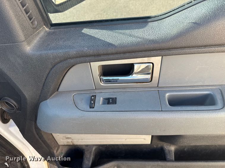 image for item ES5559 2011 Ford F150 XL pickup truck