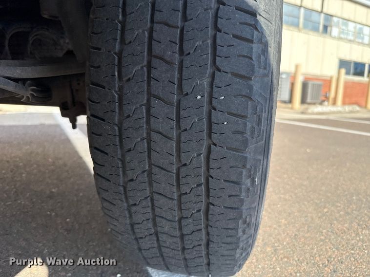 image for item ES5559 2011 Ford F150 XL pickup truck