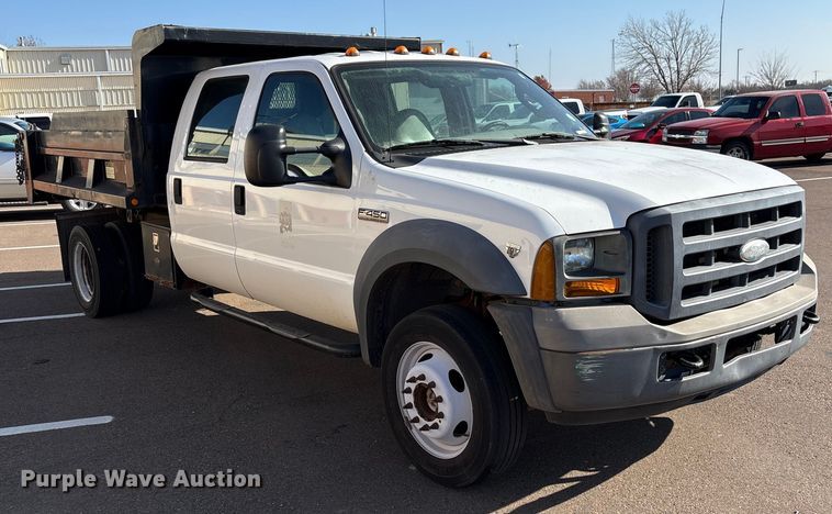 image for item ES5560 2005 Ford F450 Super Duty XL Crew Cab dump truck