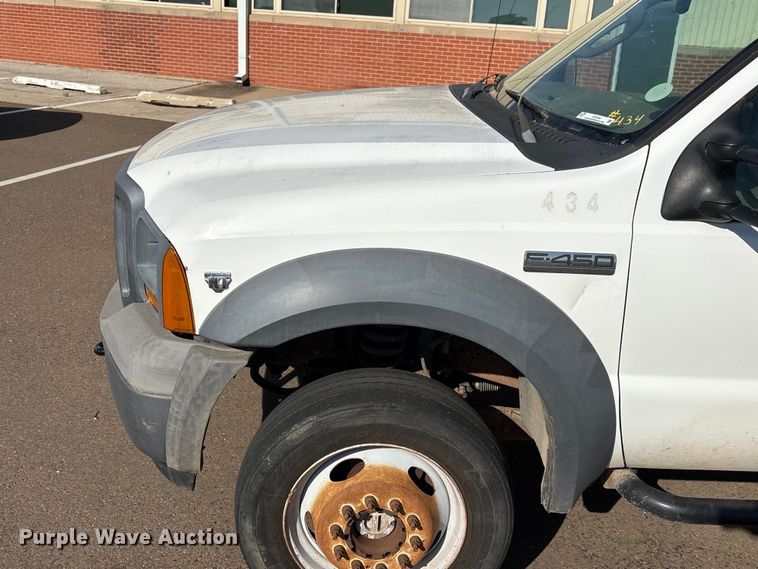 image for item ES5560 2005 Ford F450 Super Duty XL Crew Cab dump truck