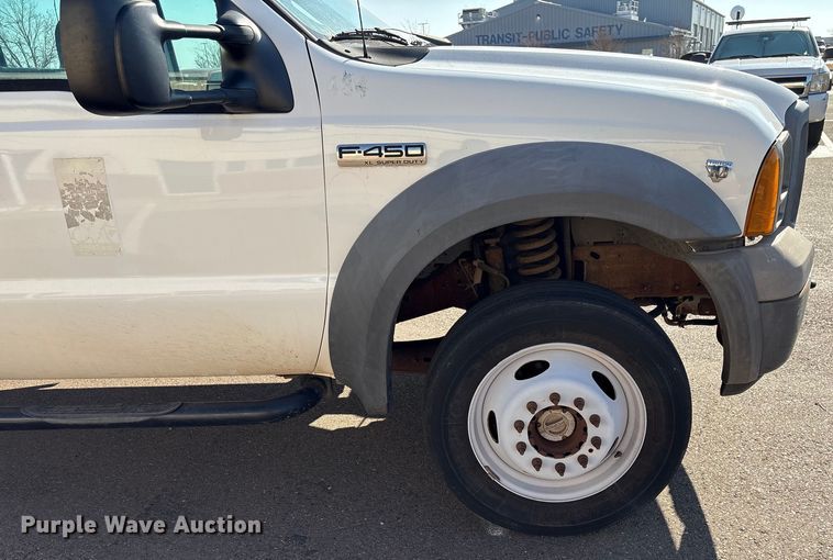 image for item ES5560 2005 Ford F450 Super Duty XL Crew Cab dump truck