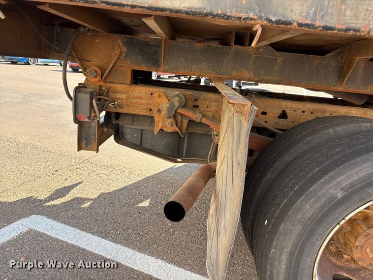 image for item ES5560 2005 Ford F450 Super Duty XL Crew Cab dump truck