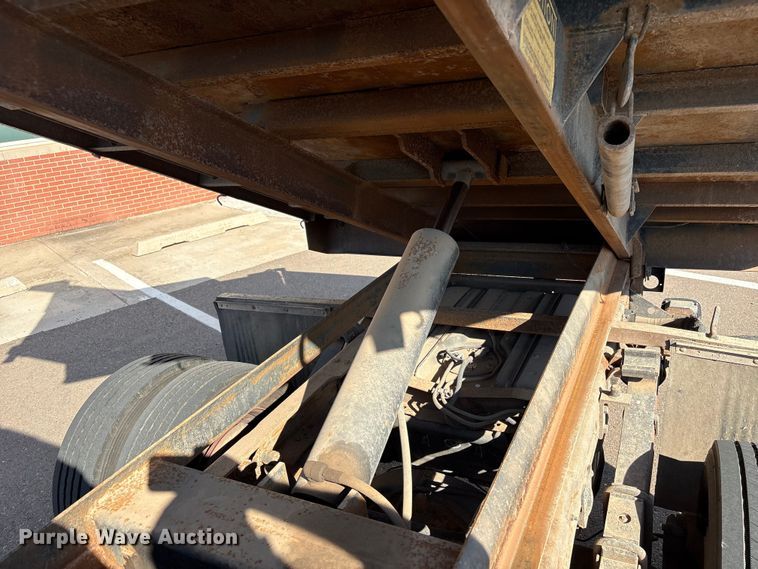 image for item ES5560 2005 Ford F450 Super Duty XL Crew Cab dump truck