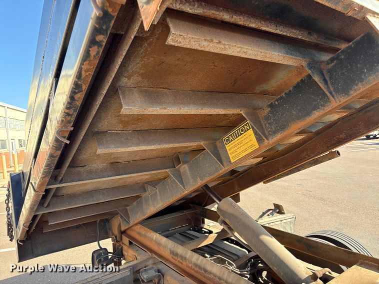 image for item ES5560 2005 Ford F450 Super Duty XL Crew Cab dump truck