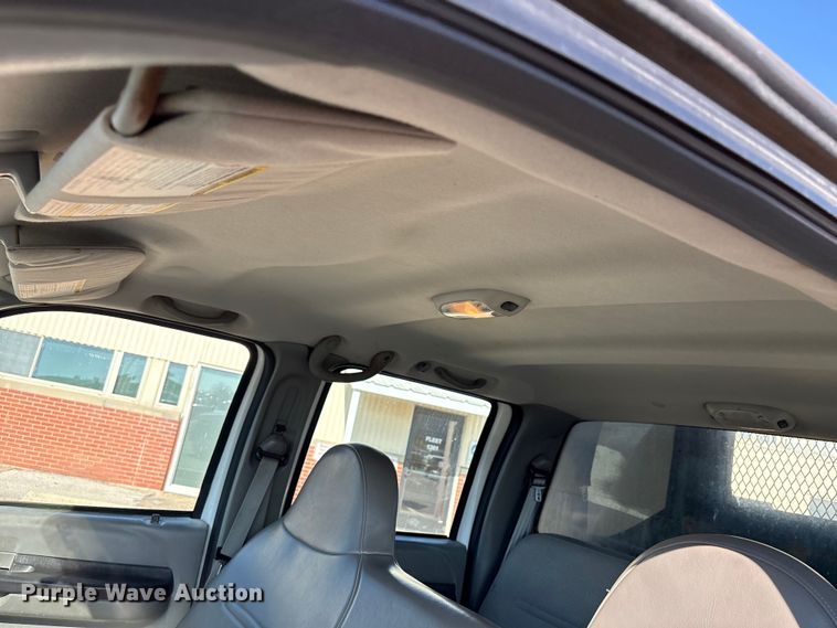 image for item ES5560 2005 Ford F450 Super Duty XL Crew Cab dump truck