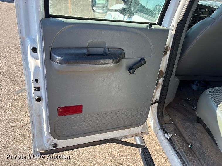 image for item ES5560 2005 Ford F450 Super Duty XL Crew Cab dump truck