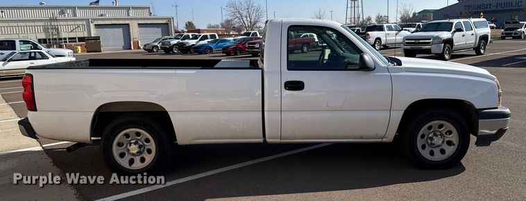 image for item ES5562 2006 Chevrolet Silverado 1500 pickup truck
