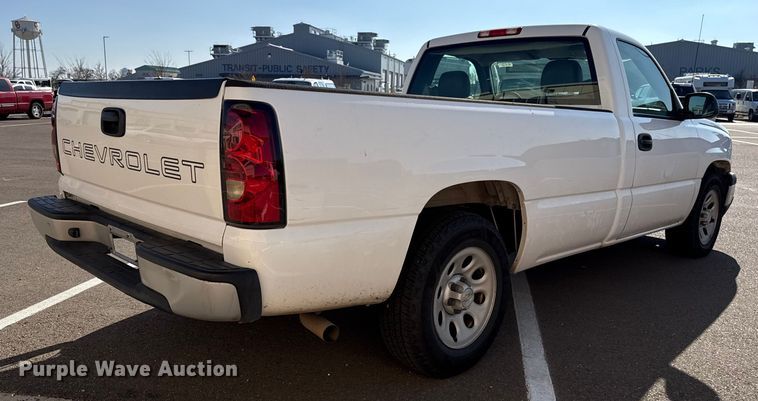 image for item ES5562 2006 Chevrolet Silverado 1500 pickup truck